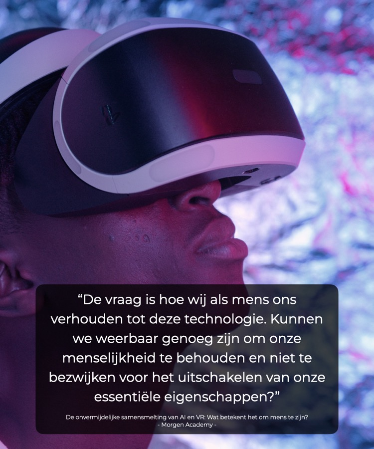 Persoon met VR-bril met quote over weerbaarheid en menselijkheid